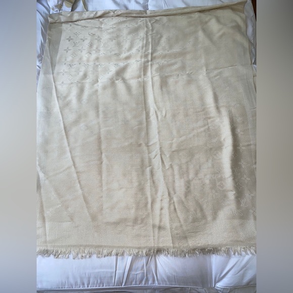 Women’s shawl - Picture 5 of 6